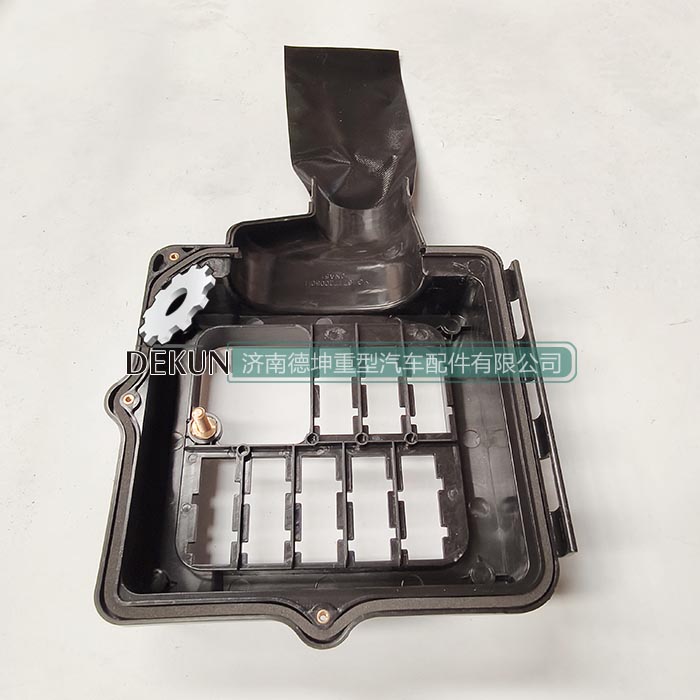 豪沃E7-N7电器接线盒(新款) 豪沃E7-N7电器接线盒(新款)