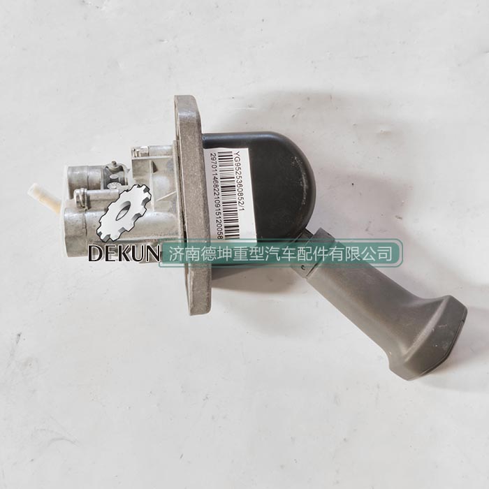 豪沃MAX挂车手制动阀 豪沃MAX挂车手制动阀